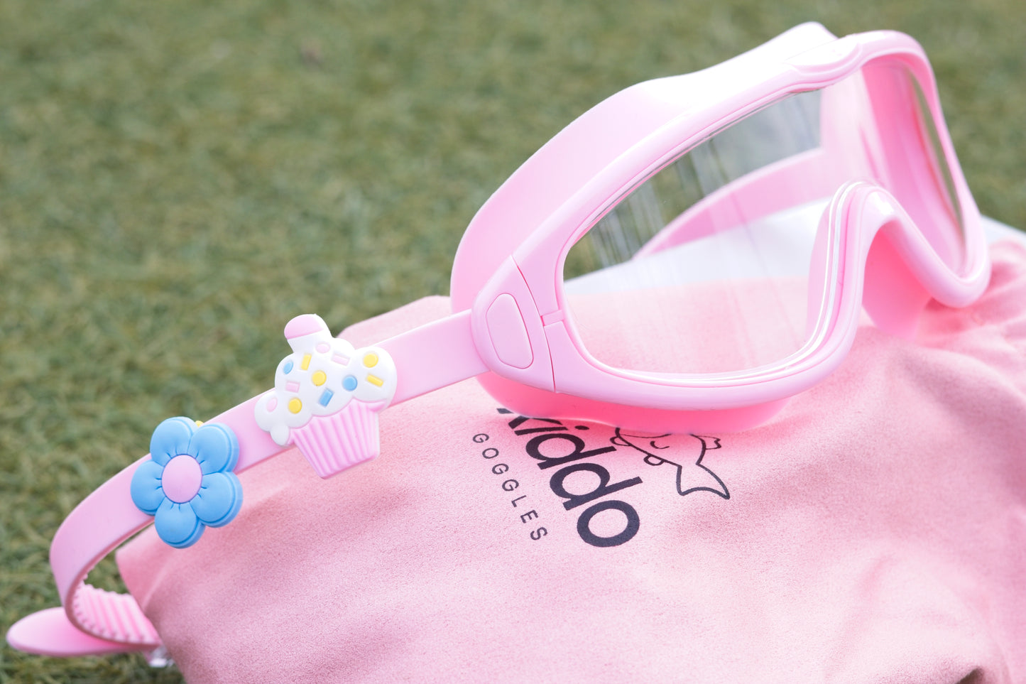 Goggle Togglez- Blue Daisy